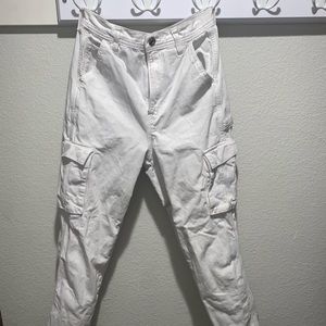 White American Eagle Outfitters Mom Jeans